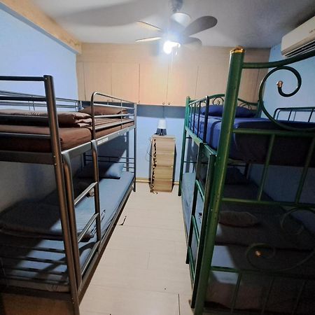 Sura Hostel Bangkok Near Mrt Phra Ram 9 Eksteriør bilde