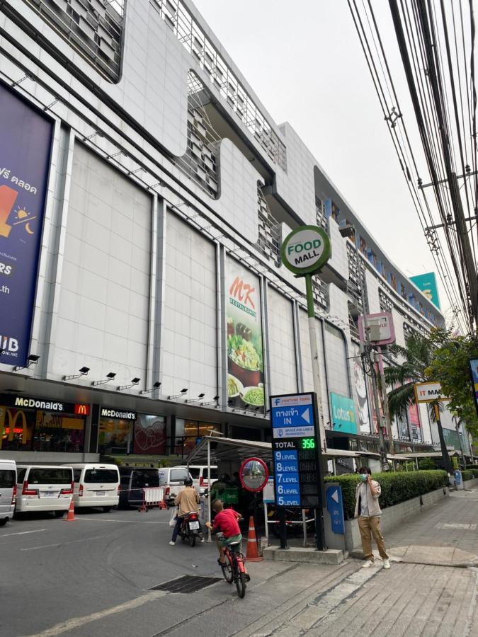 Sura Hostel Bangkok Near Mrt Phra Ram 9 Eksteriør bilde