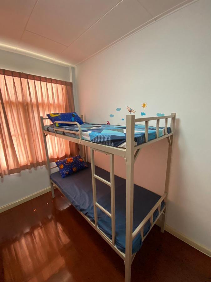 Sura Hostel Bangkok Near Mrt Phra Ram 9 Eksteriør bilde