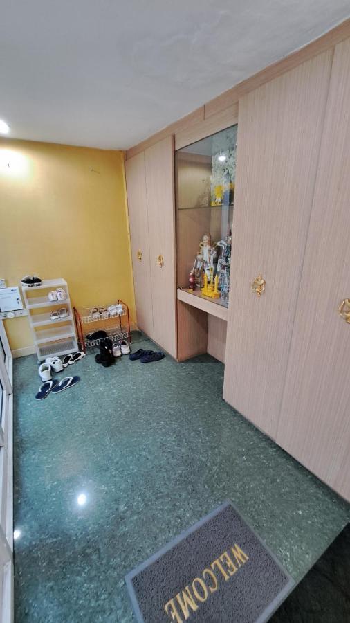 Sura Hostel Bangkok Near Mrt Phra Ram 9 Eksteriør bilde