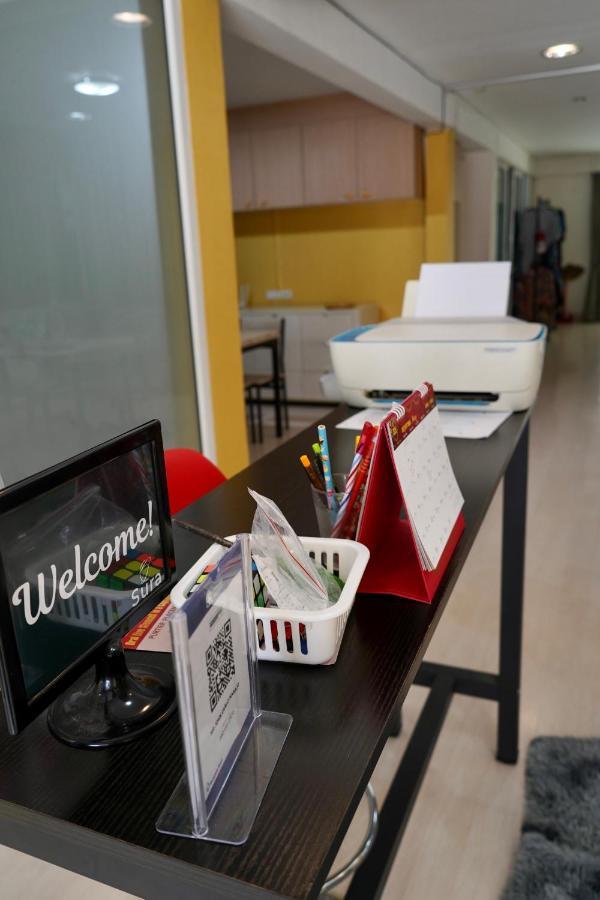 Sura Hostel Bangkok Near Mrt Phra Ram 9 Eksteriør bilde
