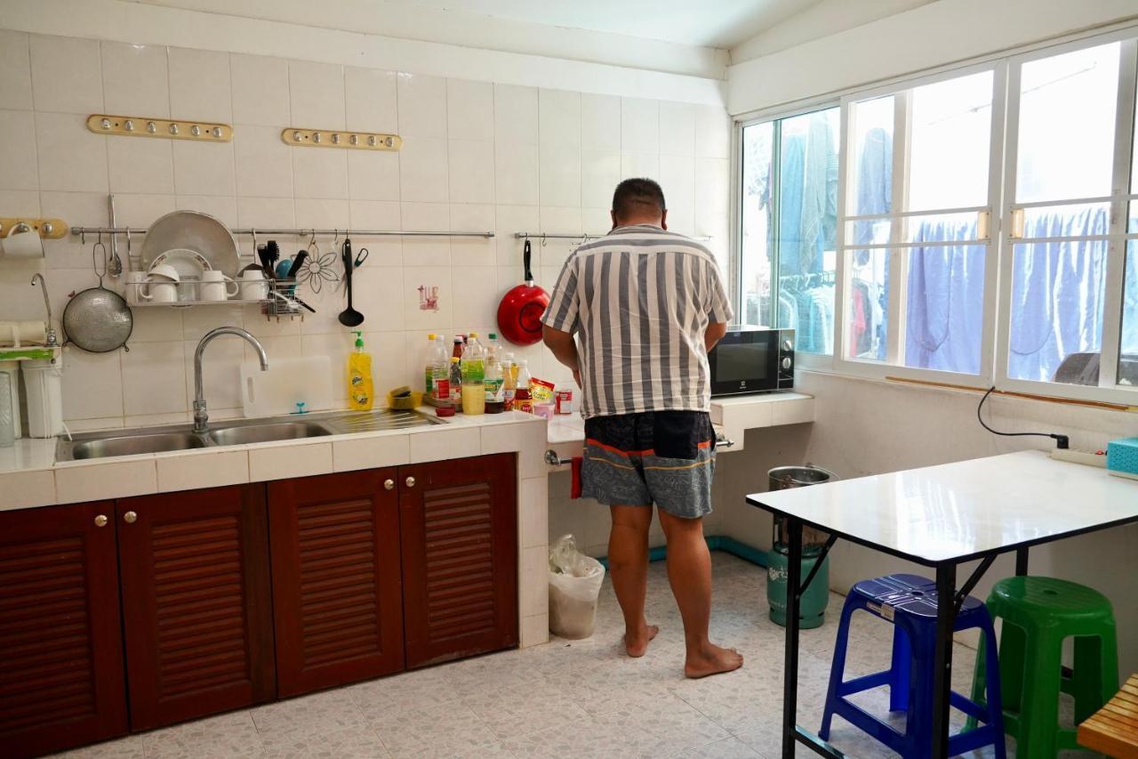 Sura Hostel Bangkok Near Mrt Phra Ram 9 Eksteriør bilde