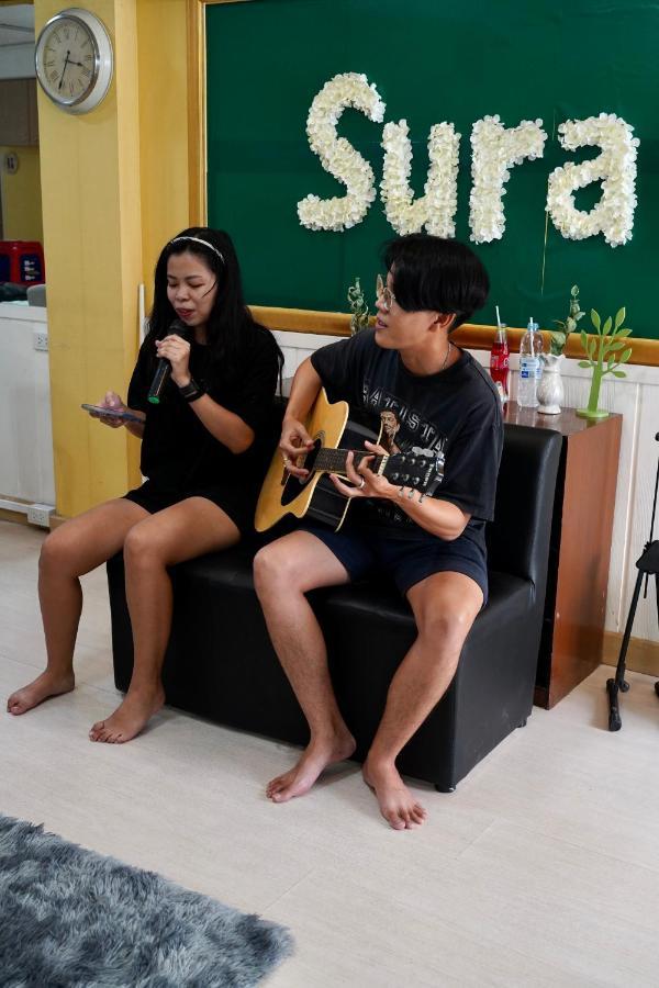 Sura Hostel Bangkok Near Mrt Phra Ram 9 Eksteriør bilde
