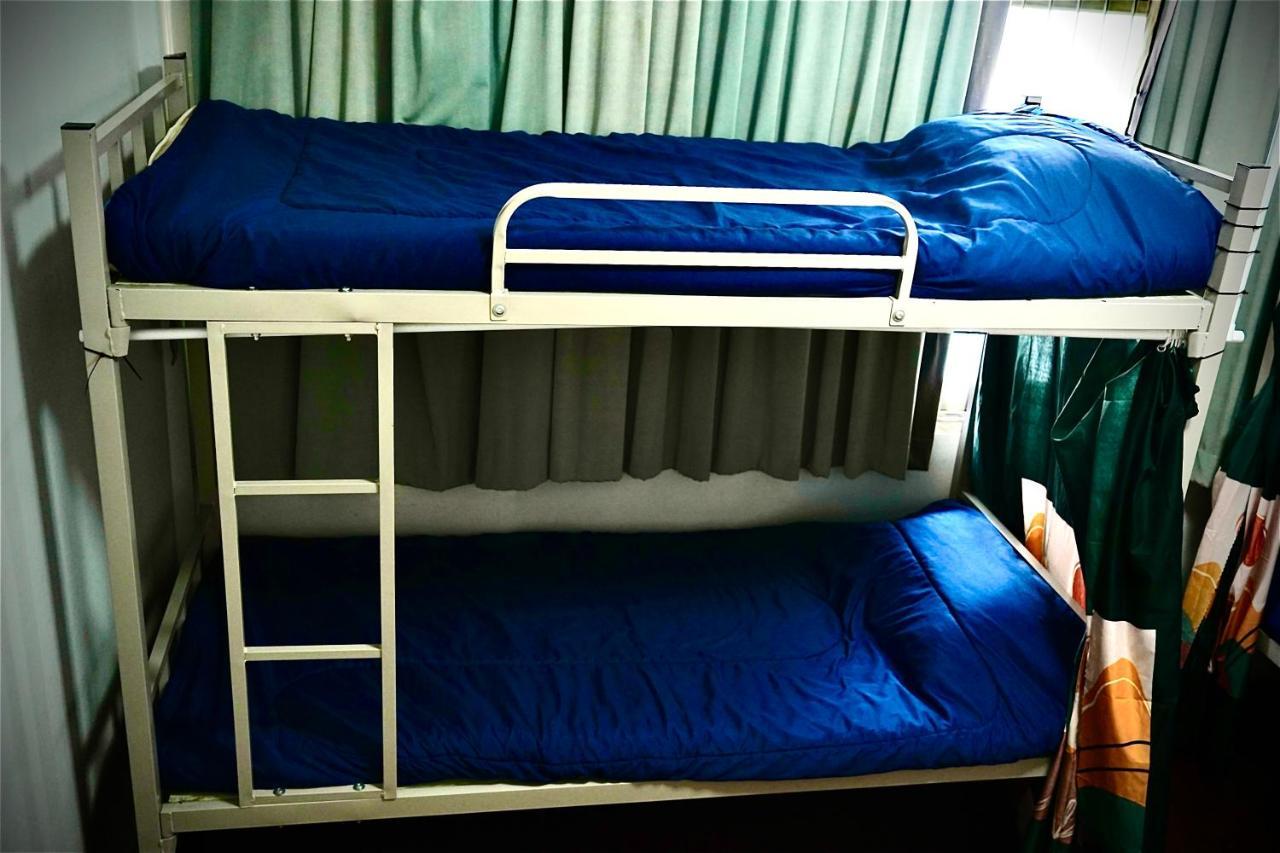 Sura Hostel Bangkok Near Mrt Phra Ram 9 Eksteriør bilde