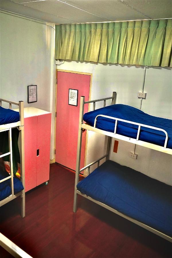 Sura Hostel Bangkok Near Mrt Phra Ram 9 Eksteriør bilde