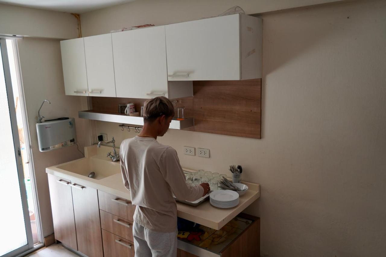 Sura Hostel Bangkok Near Mrt Phra Ram 9 Eksteriør bilde