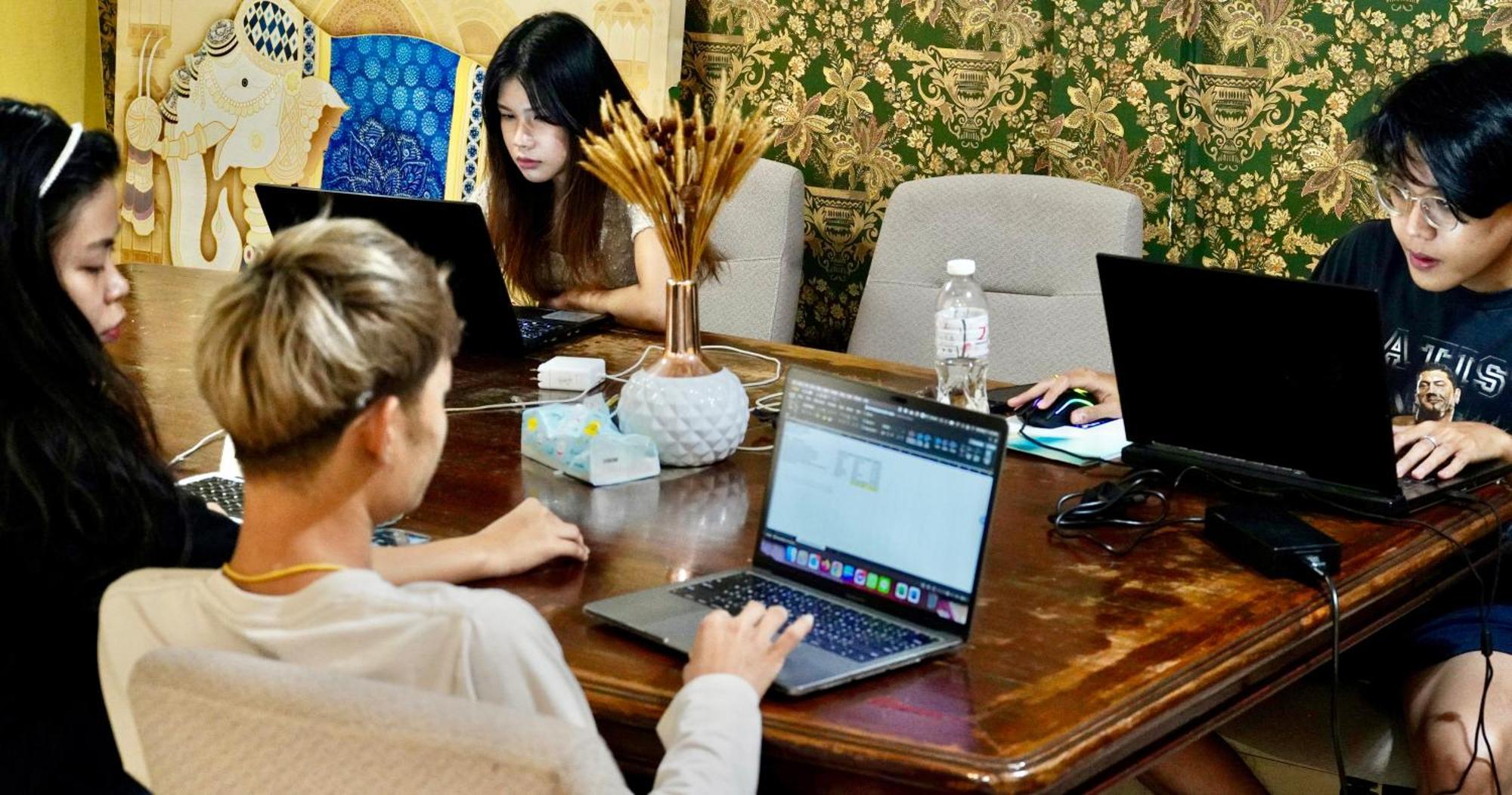 Sura Hostel Bangkok Near Mrt Phra Ram 9 Eksteriør bilde